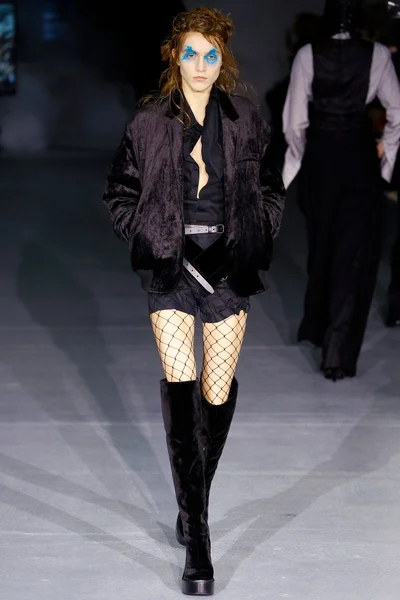 Look 5